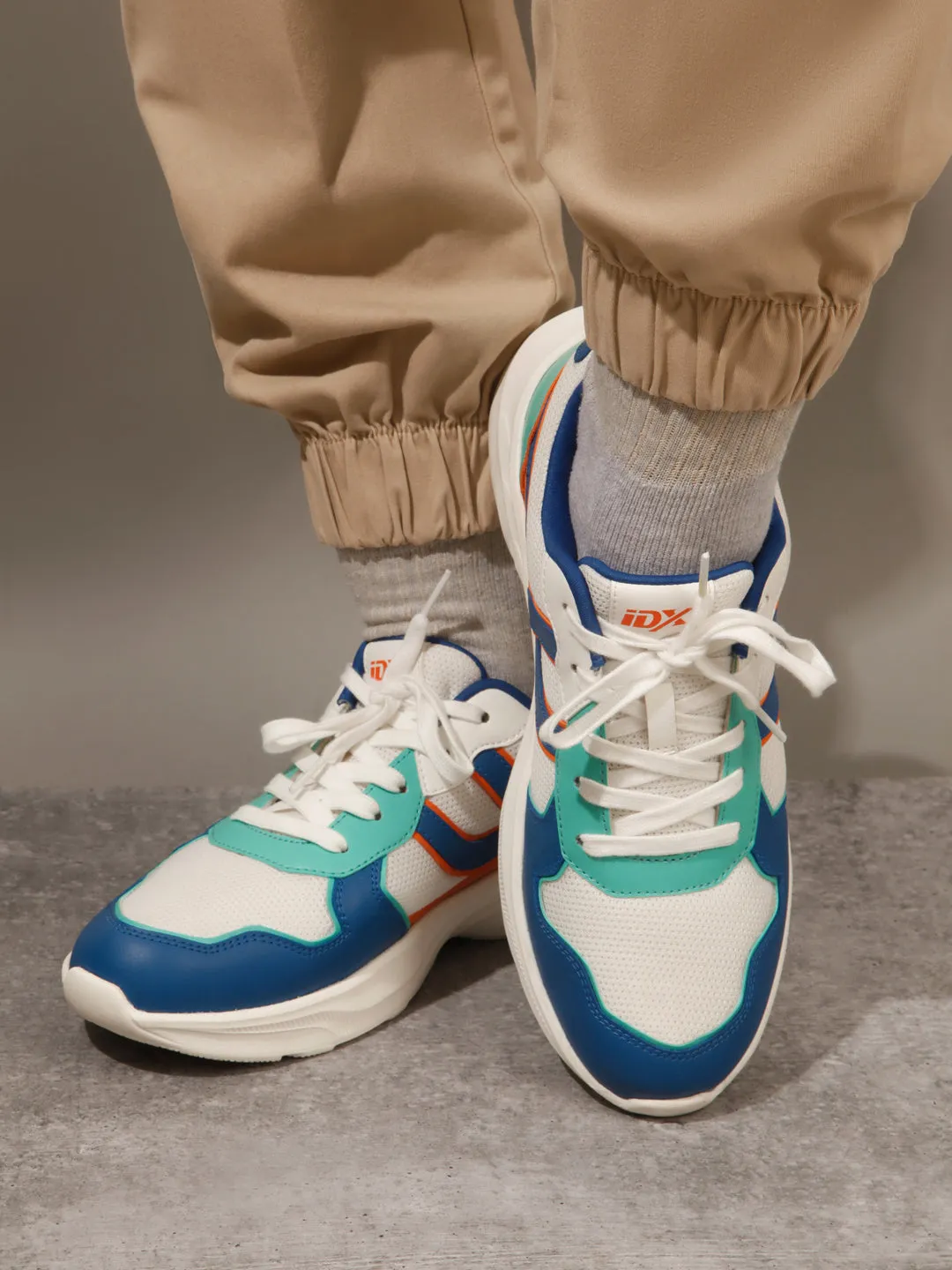 Men's Colourblocked White Lace Up Sneakers (IX7129)
