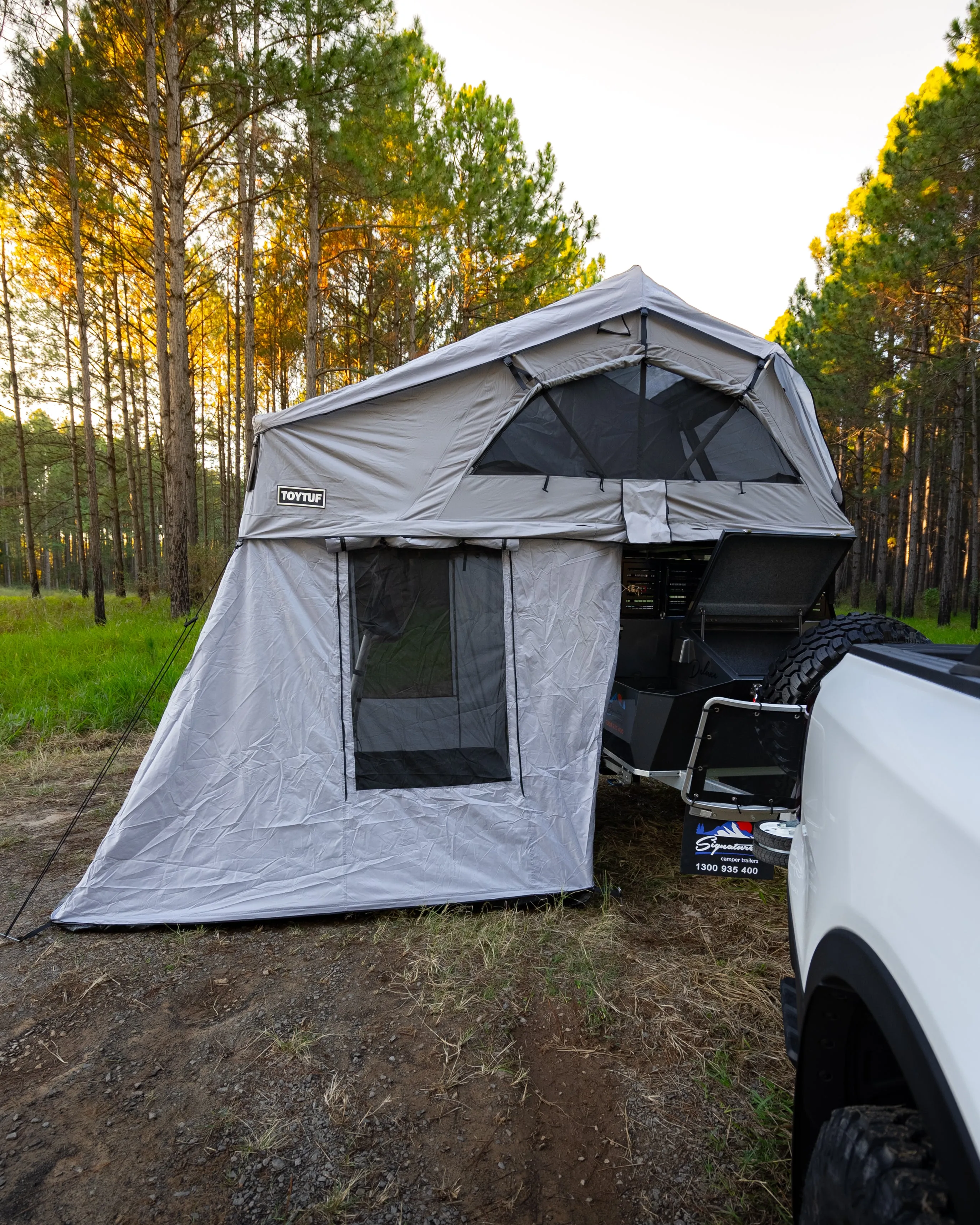 ST2200 - Roof Top Tent